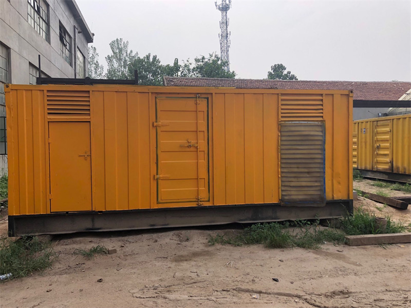 华池发电机出租进行负载测试时，电瓶电量不足的具体判断标准是什么？